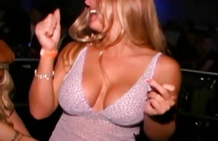 XXX O Shemale é fodido anal enquanto chupa pilas. os melhores vídeos pornô